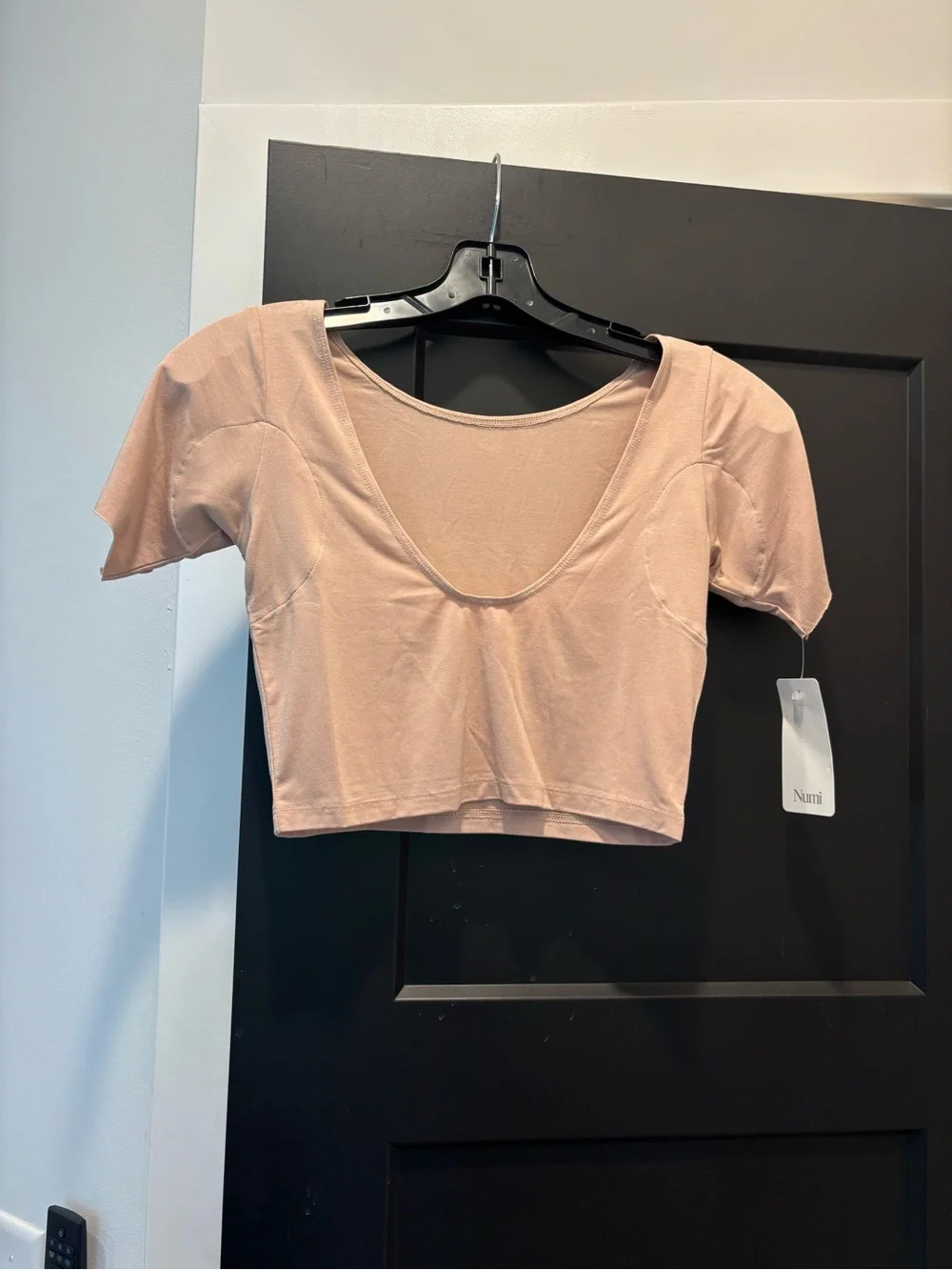 Numi The Crop Undershirt Almond M NWT Sweat Proof Short Sleeve Layer Shirt Top - Picture 9 of 14
